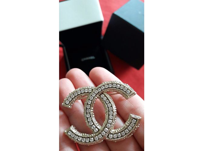 Chanel Broche Dourado - vista 7