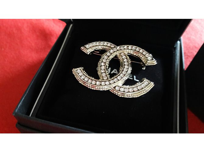 Chanel Broche Dourado - vista 9