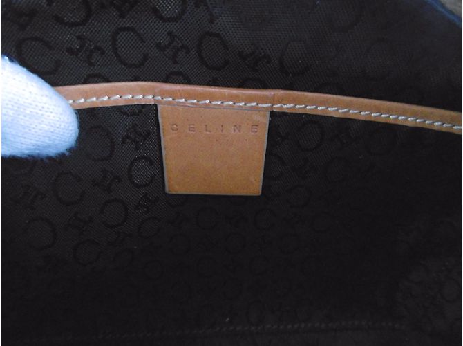 Céline Borsa a tracolla con logo Monogram in pelle scamosciata - vista 10