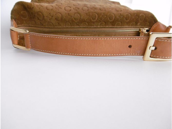 Céline Borsa a tracolla con logo Monogram in pelle scamosciata - vista 7