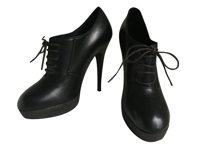 Stivaletti con lacci in pelle nera Yves Saint Laurent con plateau Nero - vista 2