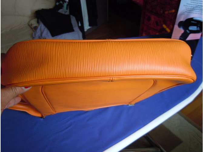 Louis Vuitton SALABHA Arancione - vista 9