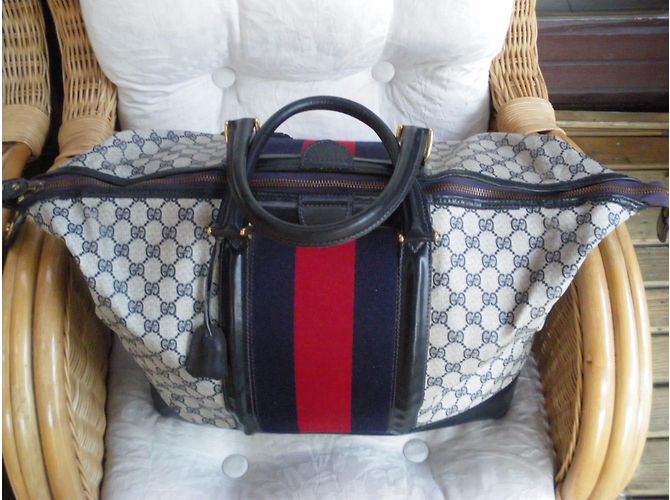 Gucci Sac XL  "24 h" - vue 3