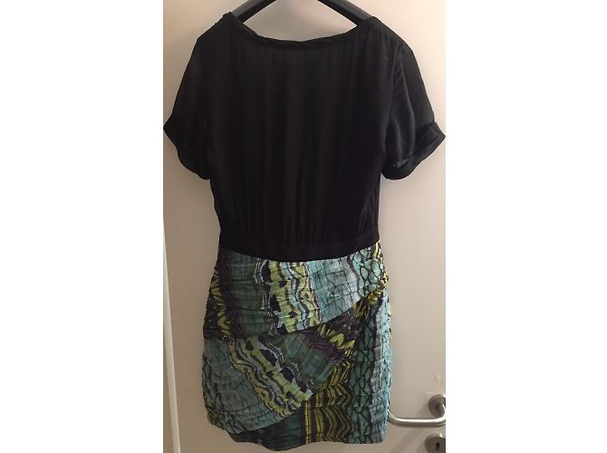 Diane Von Furstenberg Kleid aus schwarzer Seide - Ansicht 8