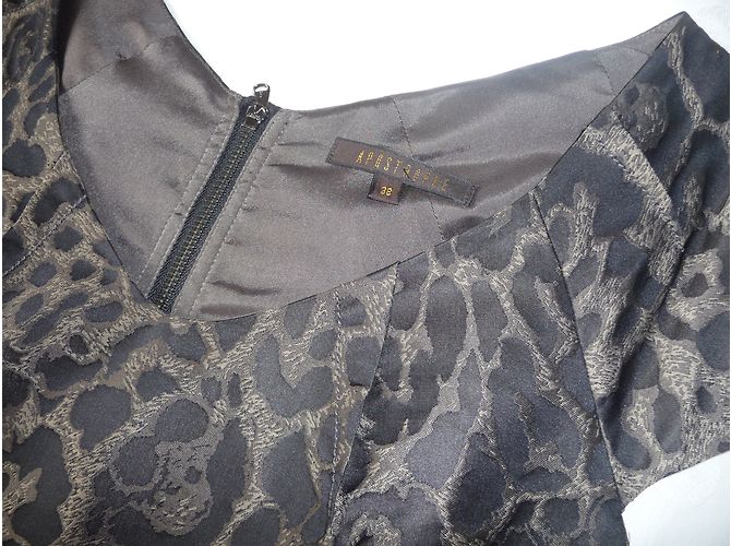 Vestido Apostrophe Estampado Leopardo Marrón y Negro Estampado de leopardo - vista 3