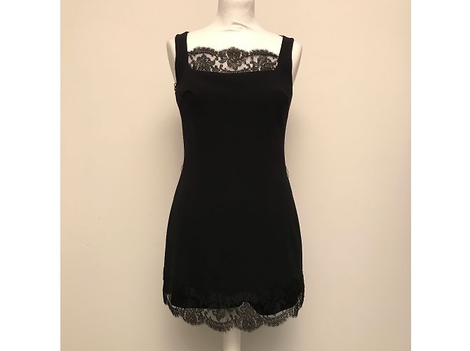 Moschino Cheap And Chic Schwarzes Minikleid mit Shorts - Ansicht 3