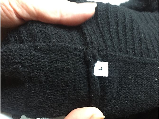 Marina Rinaldi Strickjacke schwarz aus Wolle und Kaschmir mit Fell und Gürtel - Ansicht 7