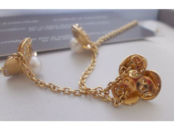Set gioielli Poiray Petals Collana e Orecchini Oro Giallo Perla Diamante D'oro - vista 12