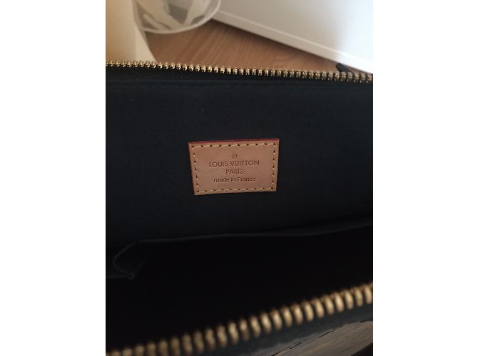 Louis Vuitton Bleu Nuit Monogram Vernis Alma GM Blu - vista 8
