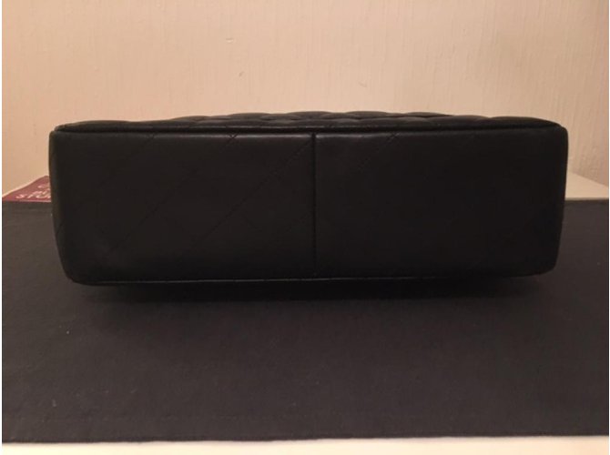 Chanel Timeless Medium Negro Dorado - vista 4