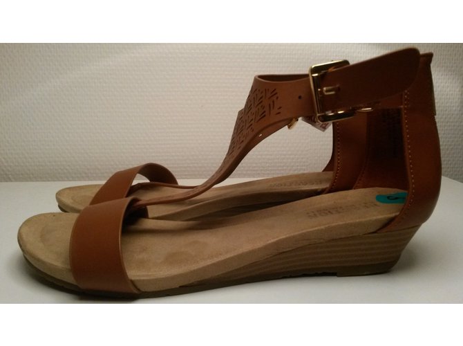 Kenneth Cole sandali Caramello - vista 3