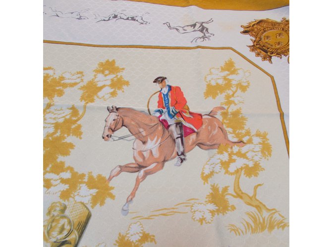 Hermès Cachecol de seda Dourado - vista 8