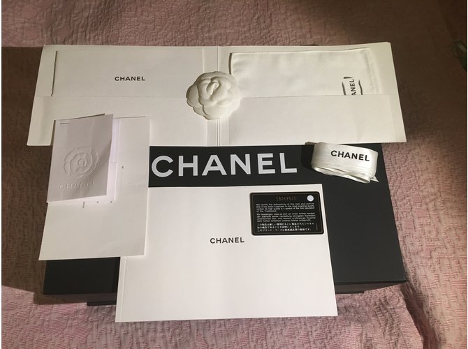 Chanel Timeless Medium Negro Dorado - vista 10