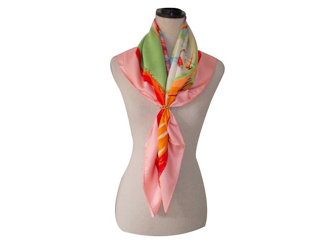 Sciarpa di seta Hermès Smiles In Third Millenary Rosa - vista 2