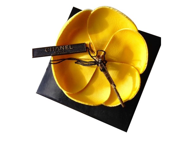 Chanel Camelia Gelb - Ansicht 2
