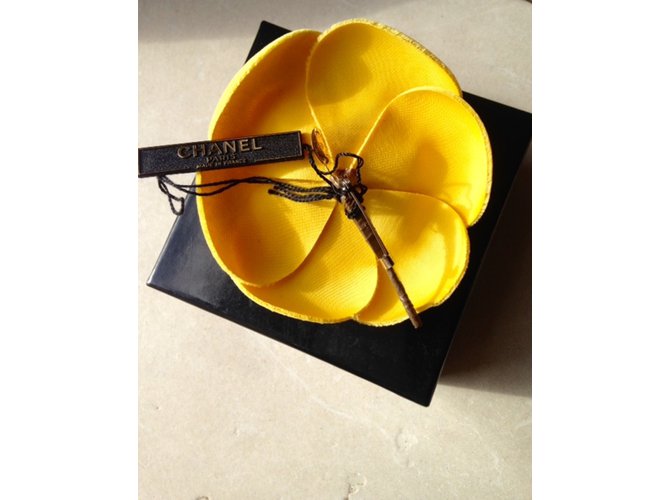 Chanel Camelia Gelb - Ansicht 4