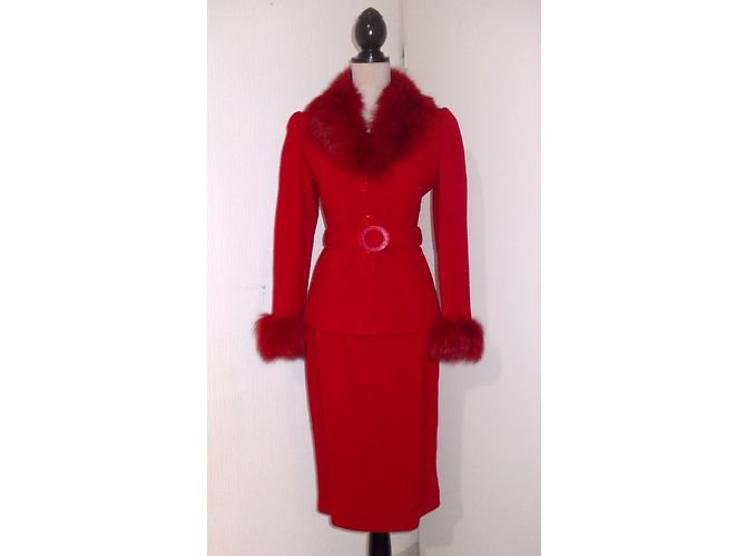 Autre Marque Tailleur jupe Donatella rouge en laine et fourrure de renard - vue 3