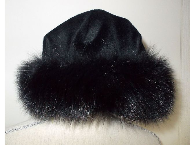 Autre Marque Cappello BAYA POLKA nero in angora con pelliccia di volpe - vista 3
