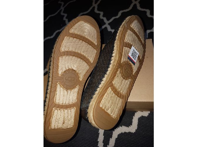 Ugg Alpercatas - vista 6