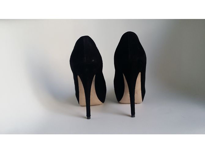 Miu Miu Pumps aus schwarzem Wildleder 12cm Absatz - Ansicht 3