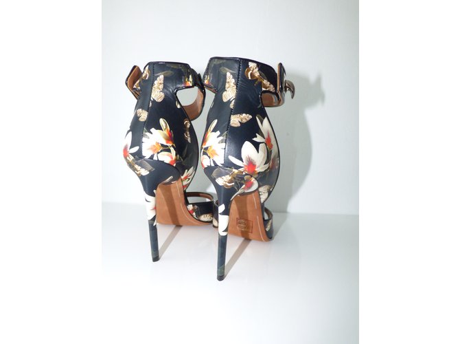 Givenchy Ledersandalen mit Blumenmuster Schwarz Eggshell Mehrfarben Aus weiß - Ansicht 15
