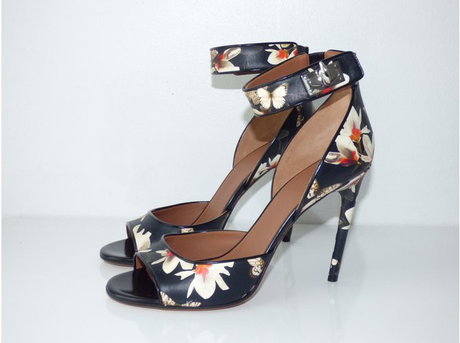 Givenchy Ledersandalen mit Blumenmuster Schwarz Eggshell Mehrfarben Aus weiß - Ansicht 7