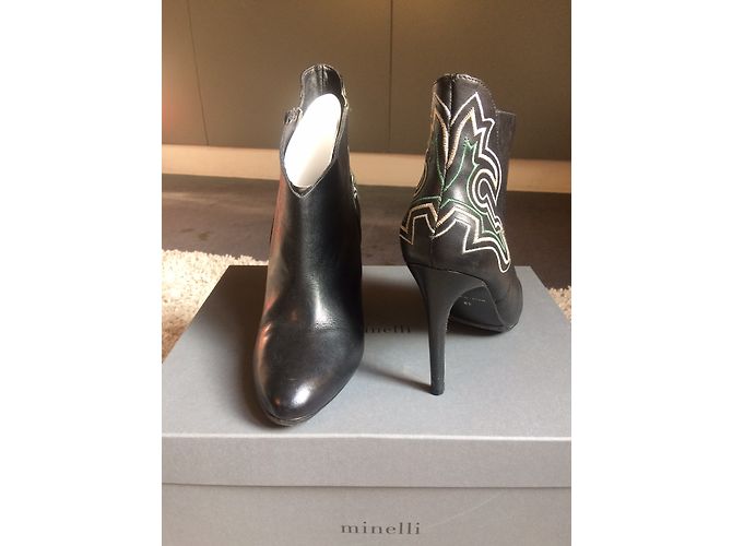 Autre Marque Stivaletti in pelle nera con ricami sul tallone 39 Nero - vista 6
