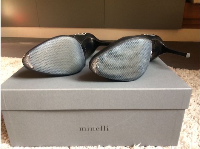 Autre Marque Stivaletti in pelle nera con ricami sul tallone 39 Nero - vista 9