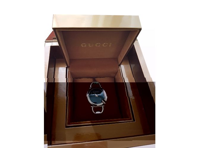 Gucci Uhr aus Stahl mit schwarzem Rundzifferblatt - Ansicht 2