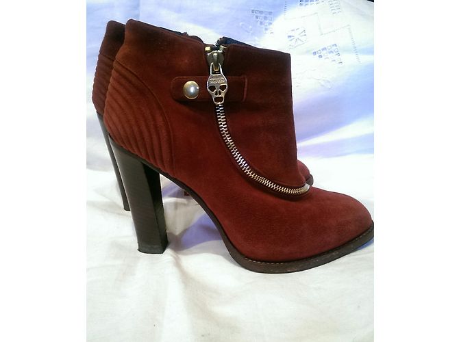 Stivaletti Alexander McQueen Borgogna Pelle e Scamosciata 37.5 Bordò - vista 3