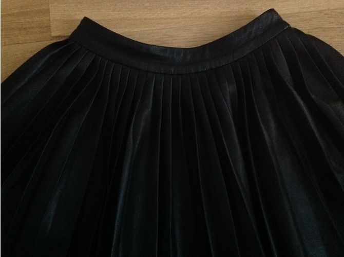 Falda longuette Asos de imitación cuero negra plisada Negro - vista 5