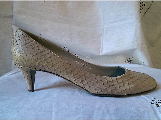 Sergio Rossi Python Leather Pointed Heels Beige - view 3