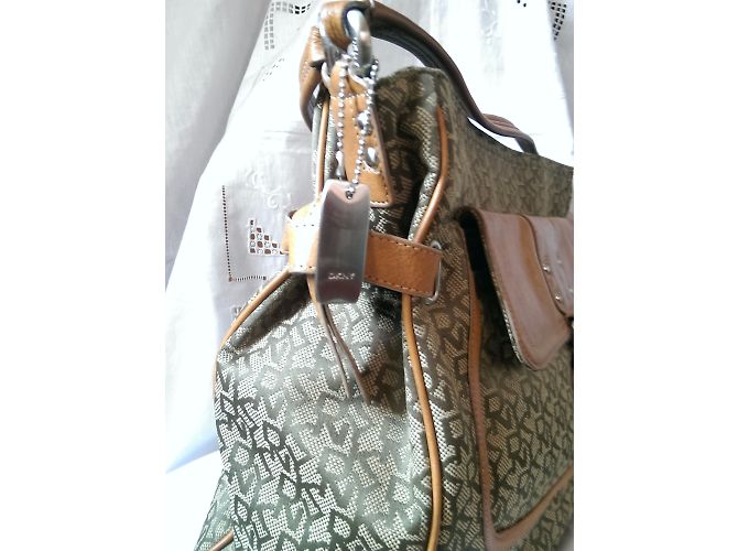 Borsa Tote Dkny Verde Kaki in Tela e Pelle - vista 7