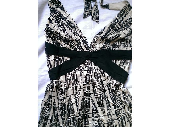 Vestido Bcbg Max Azria de seda sem alças e sem costas preto bege - vista 5