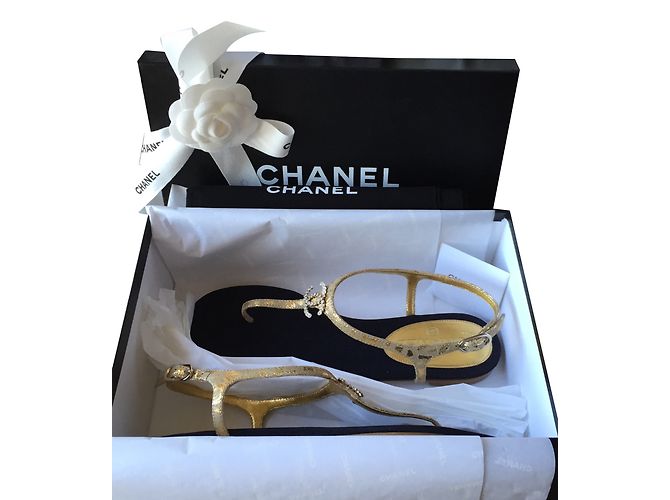 Chanel Sandalias Dorado - vista 2