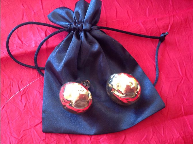 Orecchini Yves Saint Laurent stile pepita dorati D'oro - vista 3