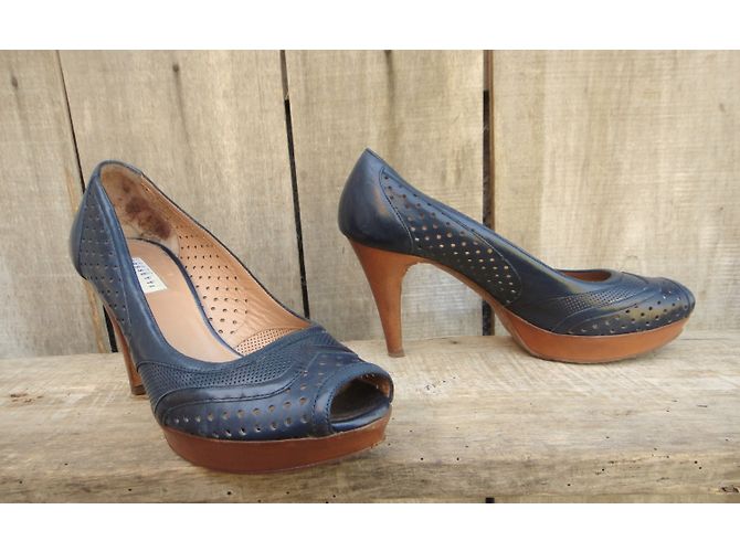 Fratelli Rosseti Décolleté open toe Fratelli Rossetti in pelle blu - vista 4