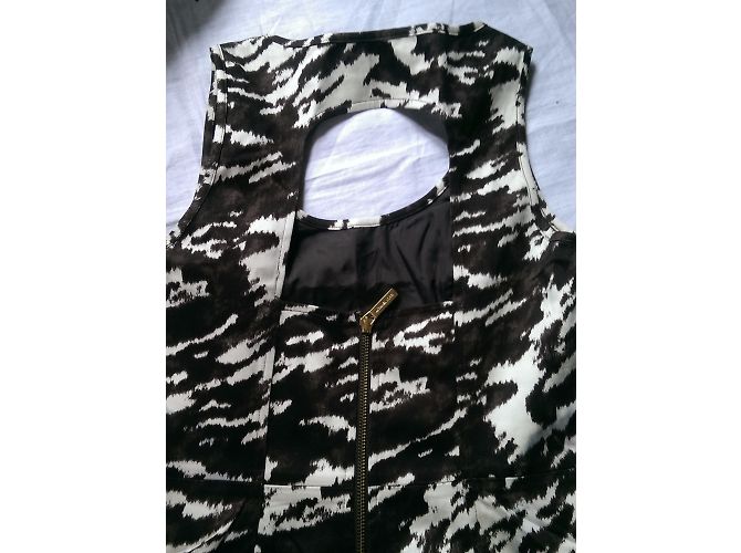 Vestido Michael Kors Sin Mangas Cuello Halter Marrón Beige Castaño - vista 7