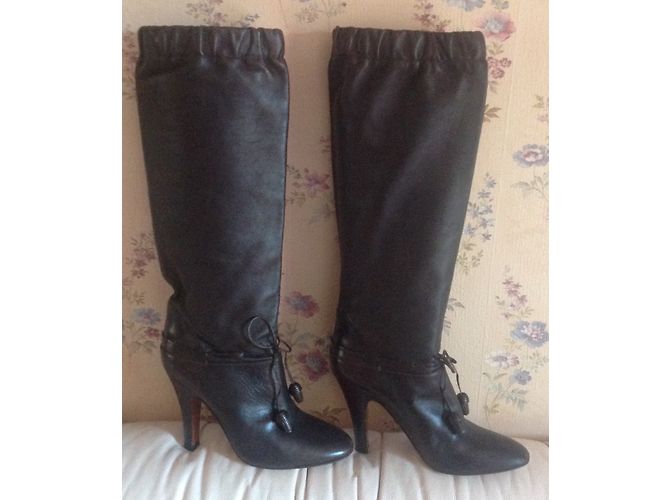 Botas Yves Saint Laurent de piel de cordero marrón Marrón oscuro - vista 8