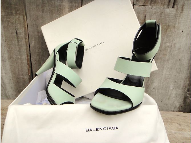 Sandali Balenciaga Nabuk Pistacchio 37.5 Verde - vista 4