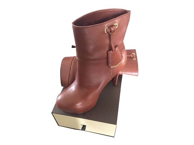 Louis Vuitton Botines de tacón en cuero marrón Castaño - vista 2