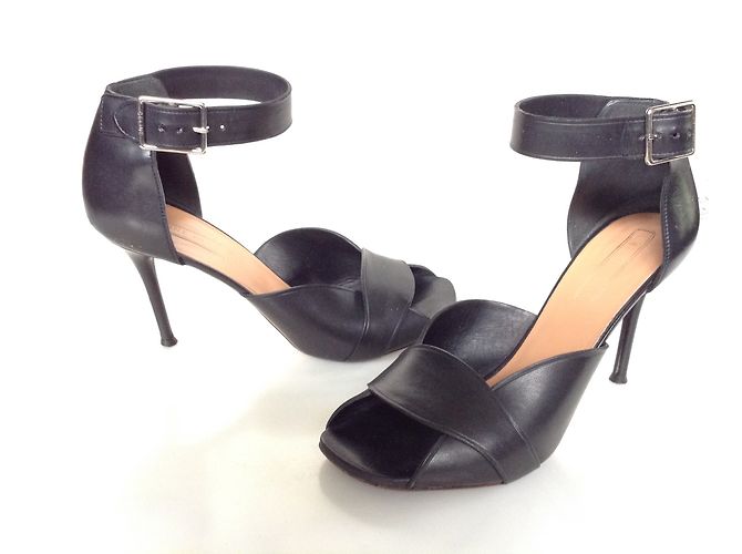 Sandali Céline in pelle nera con tacco 9cm Nero - vista 5
