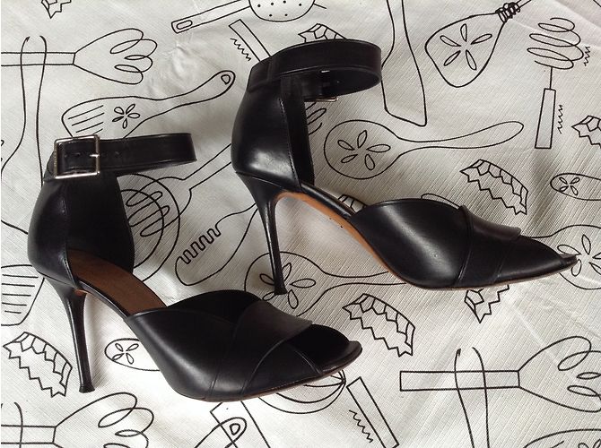 Sandali Céline in pelle nera con tacco 9cm Nero - vista 8