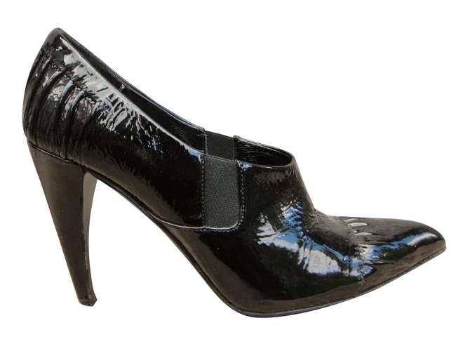 Botines Prada de charol negro plisado 37IT - vista 2