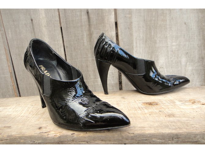 Botines Prada de charol negro plisado 37IT - vista 3