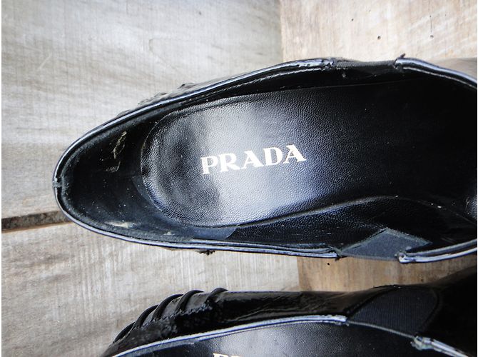 Botines Prada de charol negro plisado 37IT - vista 4