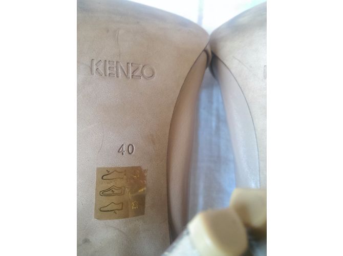 Décolleté Kenzo in pelle beige con punta - vista 10