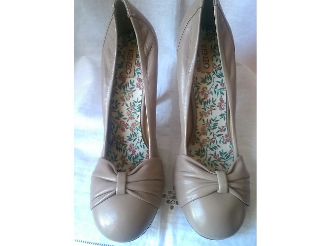 Décolleté Kenzo in pelle beige con punta - vista 7