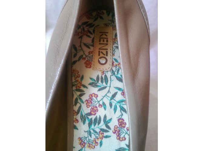 Décolleté Kenzo in pelle beige con punta - vista 8