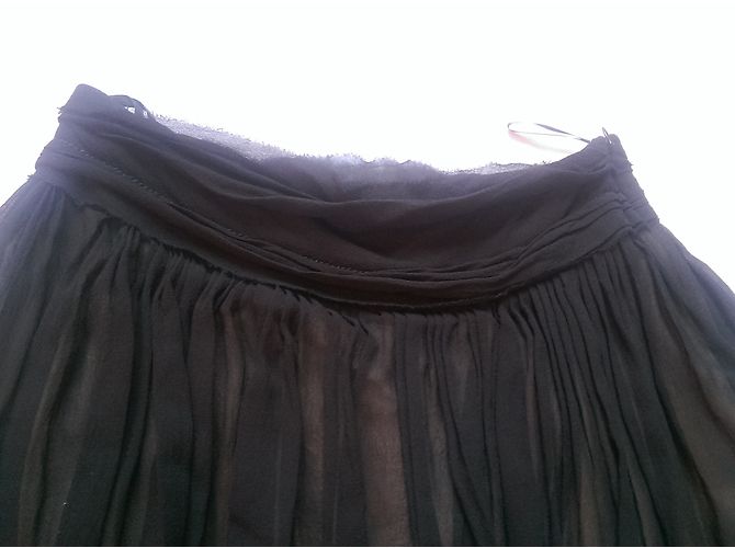 Falda corta plisada Banana Republic de seda negra Negro - vista 5
